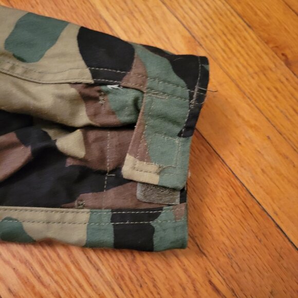 Vintage US Army Woodland Camouflage Field Jacket Medium Short Cold Weather - Picture 9 of 10